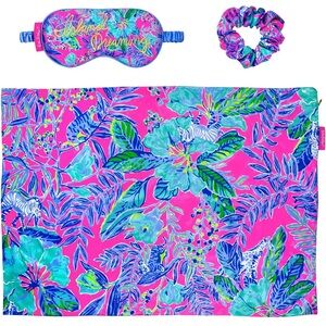 Lilly Pulitzer Pillowcase & Eye Mask Set